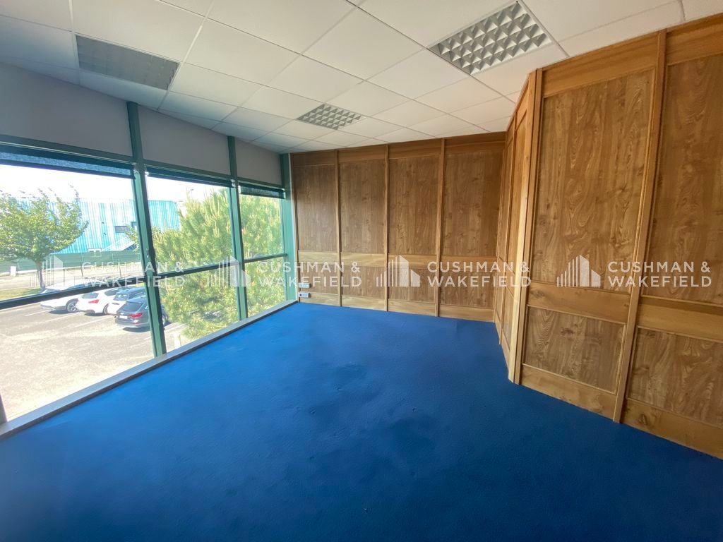 Location bureaux 250 m² non divisibles