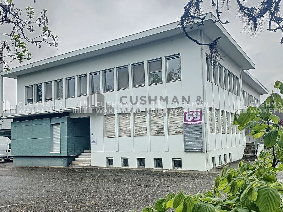 Vente bureaux 367 m² divisibles à partir de 117 m²