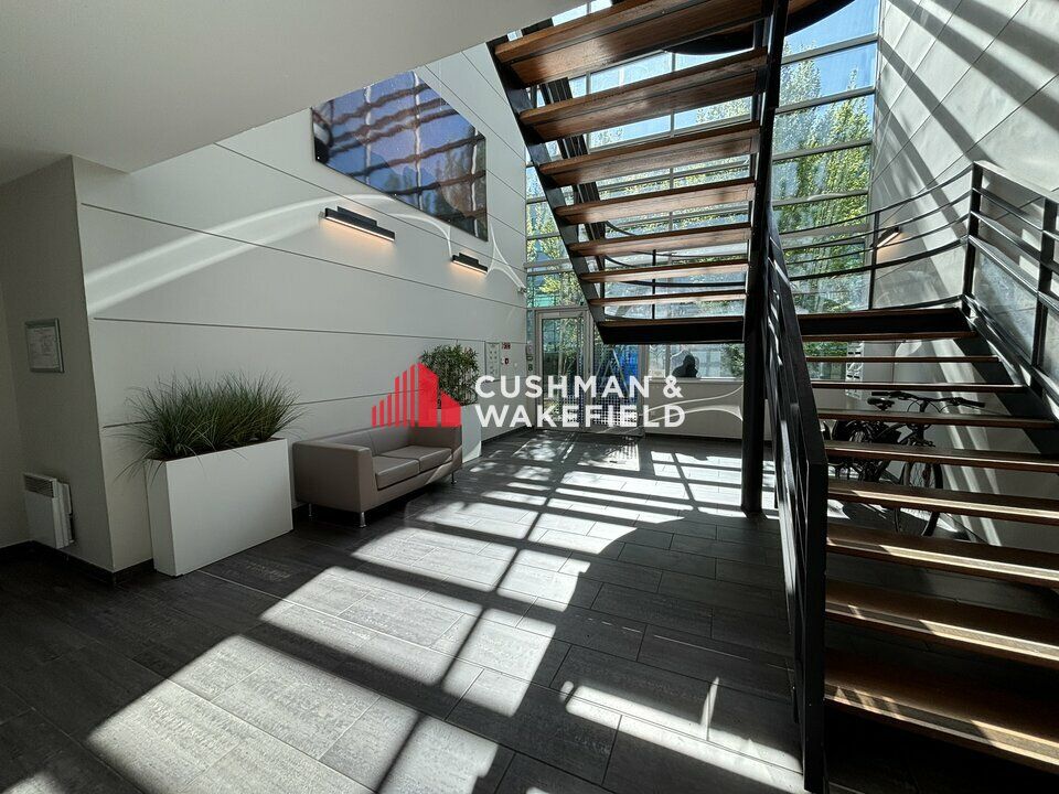 Location bureau - 2723 m²
