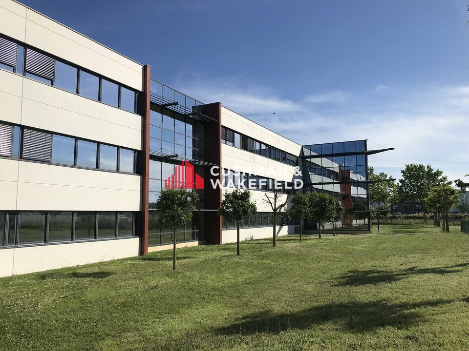 Location bureaux 964 m² divisibles à partir de 400 m²