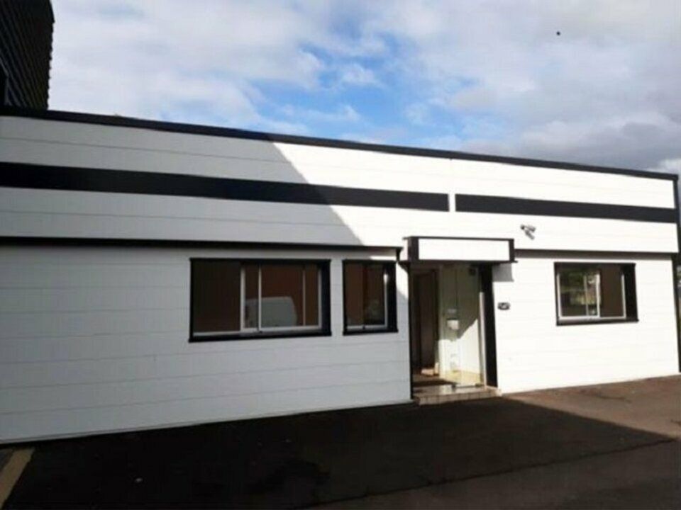 Local d'activité de 700 m² à louer - Flers (61)