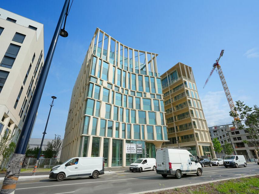 Bureaux de 4 134 m² divisibles à louer à Bordeaux Euratlantique 
