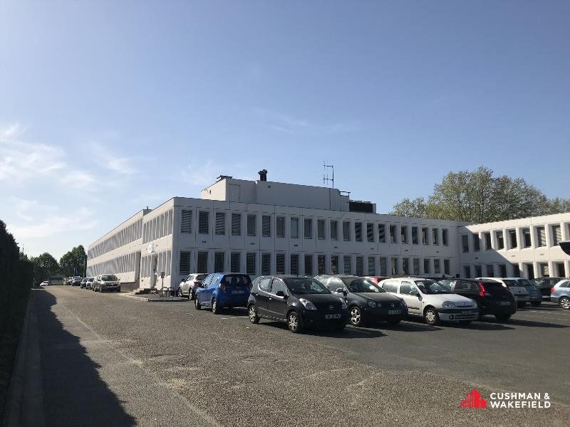 Bureaux à la location de 320 m²