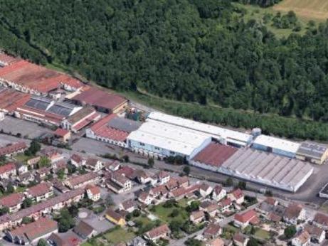 Location local d''activites 16100 m² non divisibles