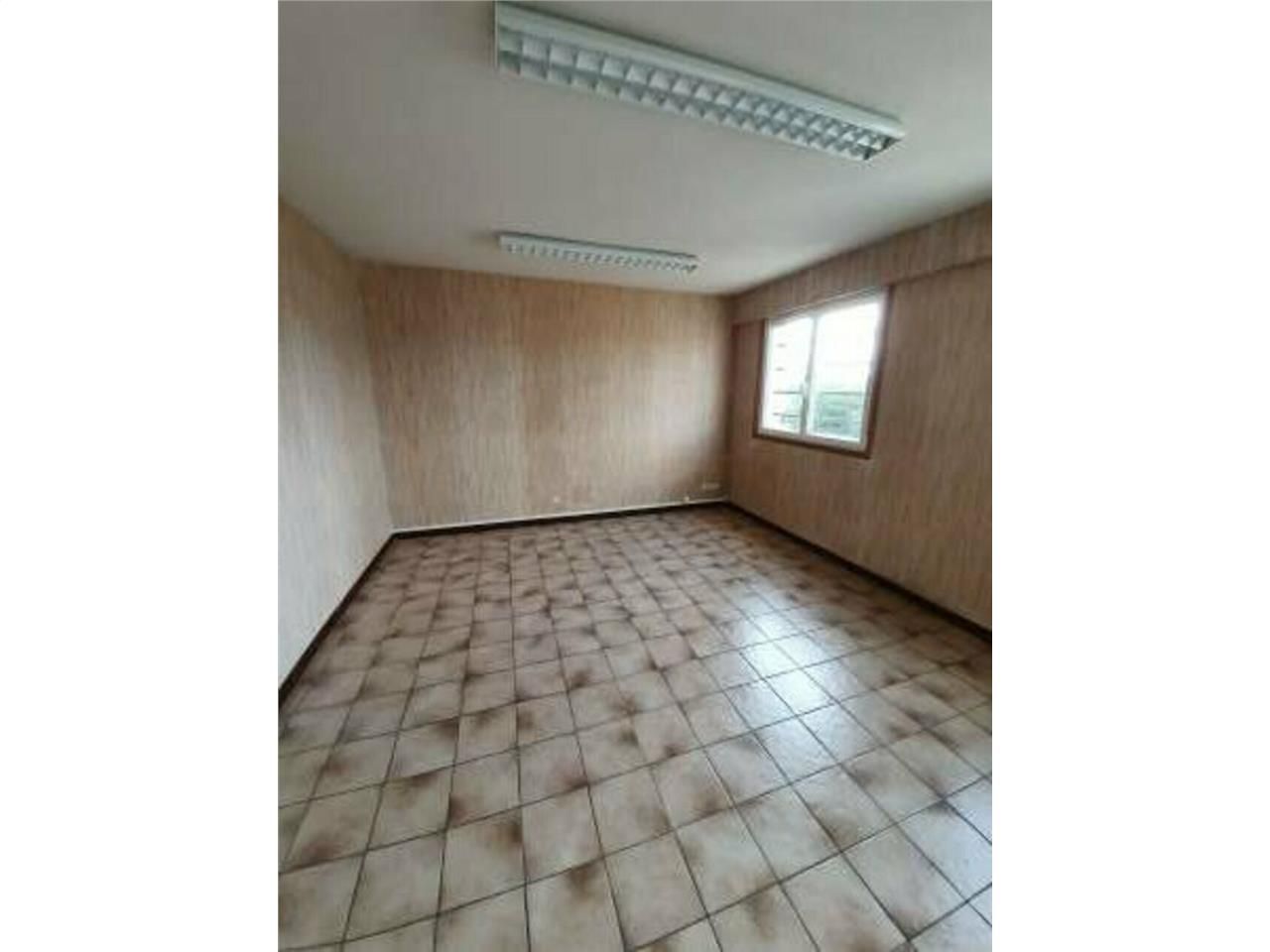 Immeuble de bureaux de 250 m² à vendre à Nogent (52)