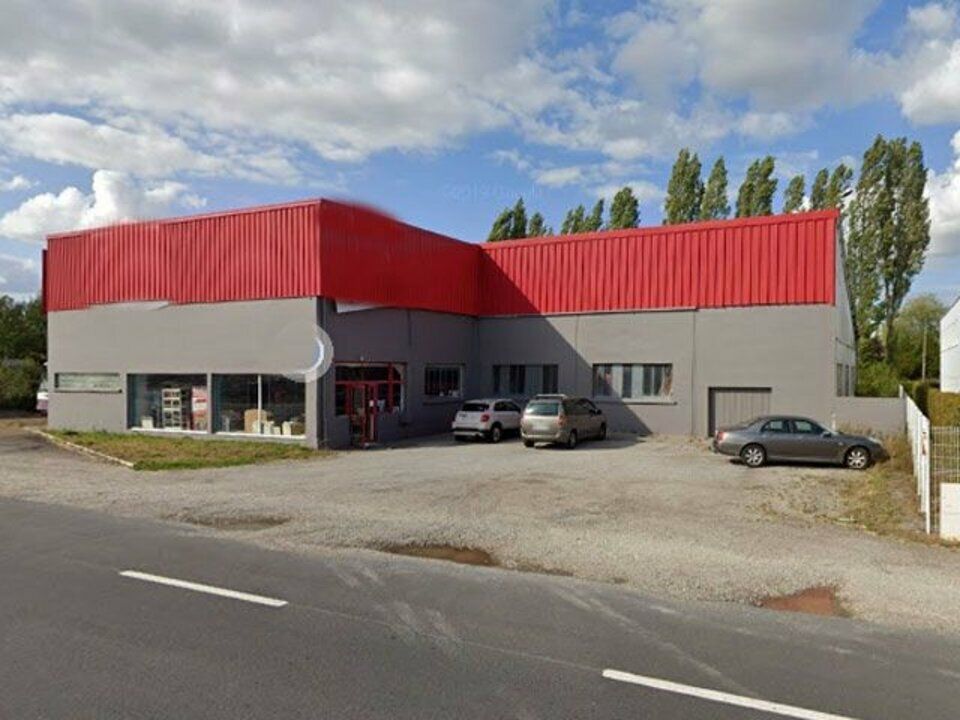 Vente local d''activites 702 m² non divisibles