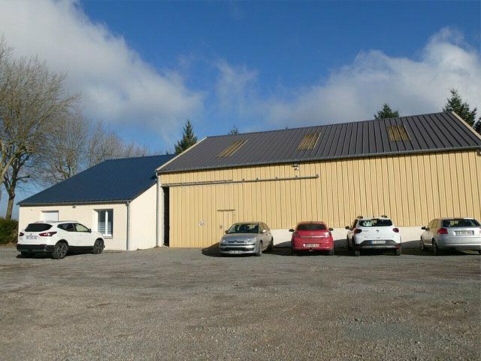 Vente local d''activites 405 m² non divisibles