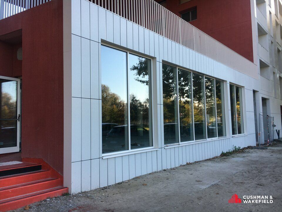 Locaux de 741 m² divisibles à vendre au coeur du quartier Bastide Niel 