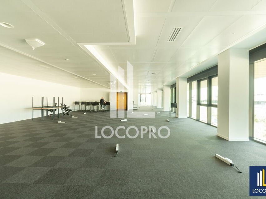 Location bureaux 380 m² non divisibles