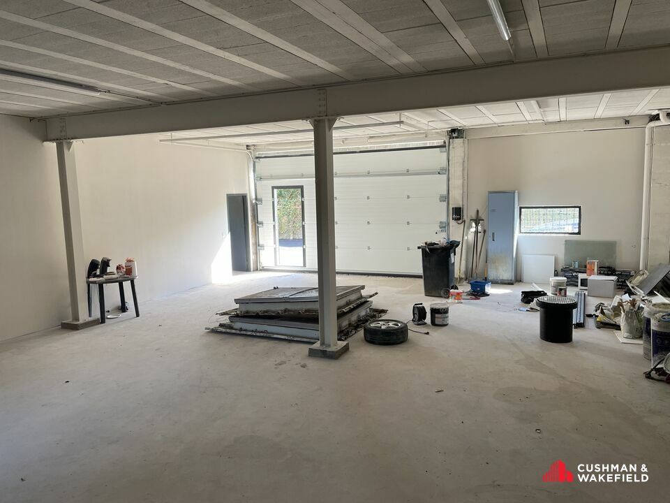 Immeuble indépendant d'une surface de 345 m² en R+1 à usage de Bureaux à louer à Lormont
