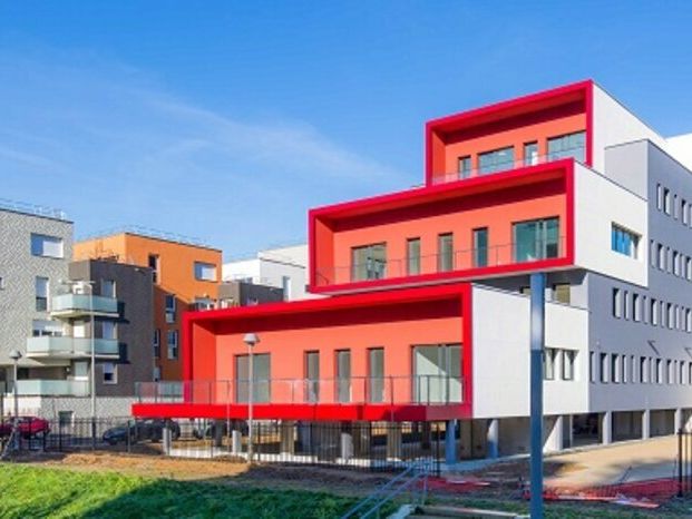 Location bureaux 2400 m² divisibles à partir de 50 m²