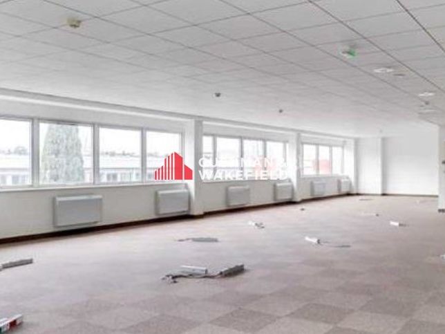 Location bureaux 1757 m² divisibles à partir de 174 m²