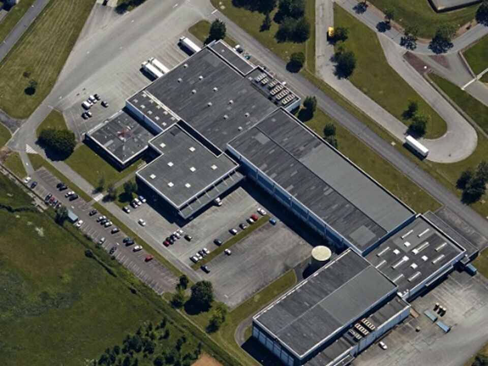 Vente entrepot 14000 m² non divisibles