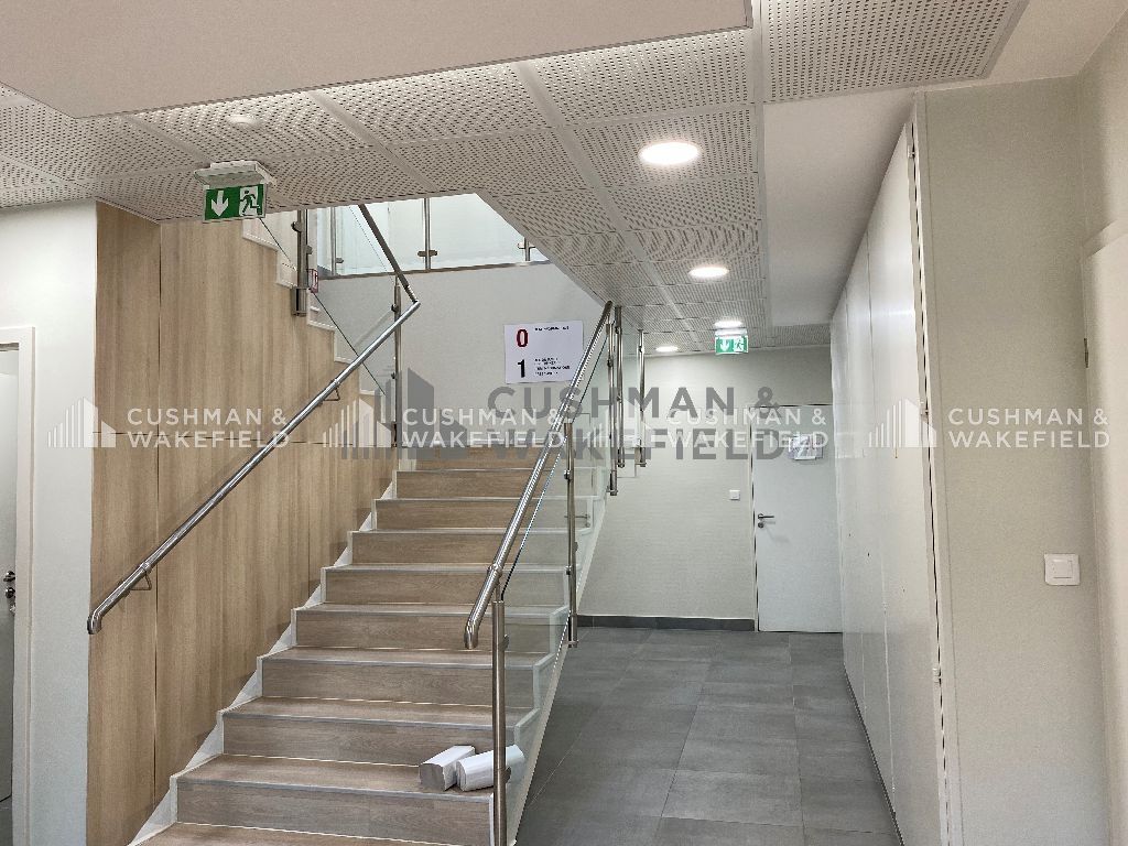 Location bureaux 118 m² non divisibles