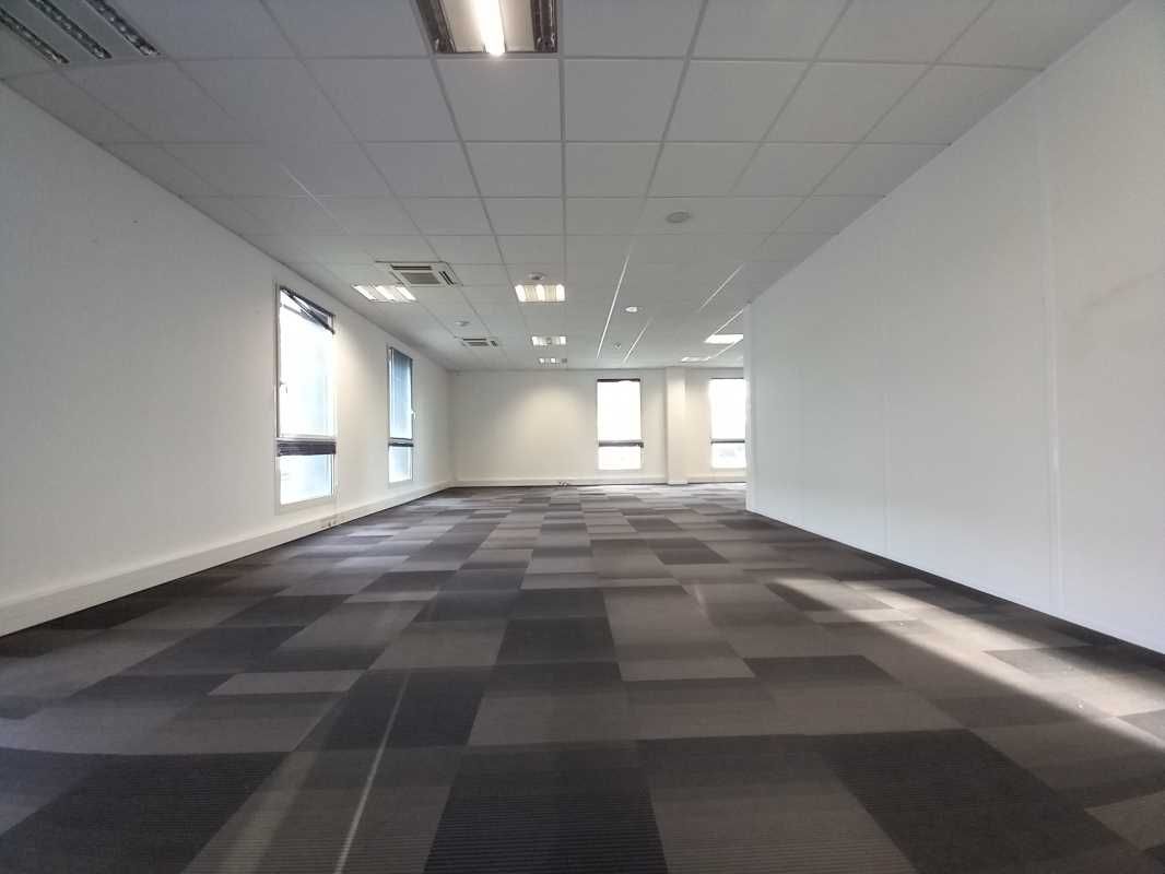 A louer - plusieurs surfaces de bureaux à St Priest