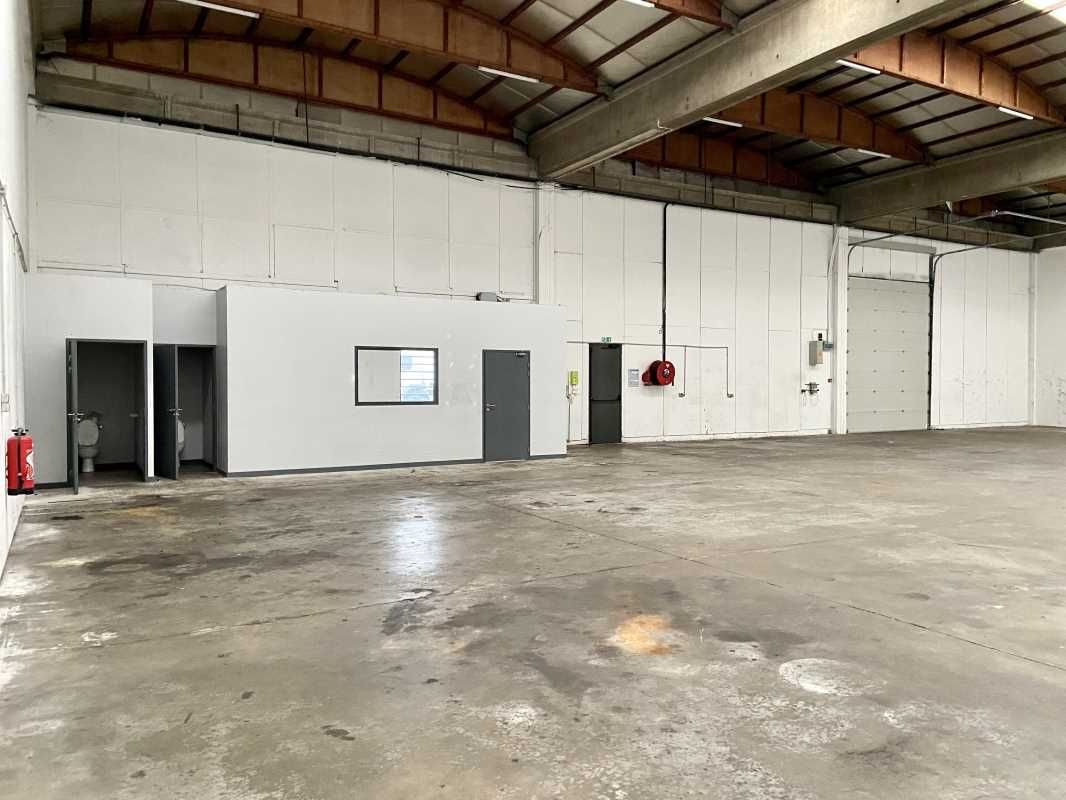 Location activité/entrepôt Saint-Priest (69800) - 850 m²