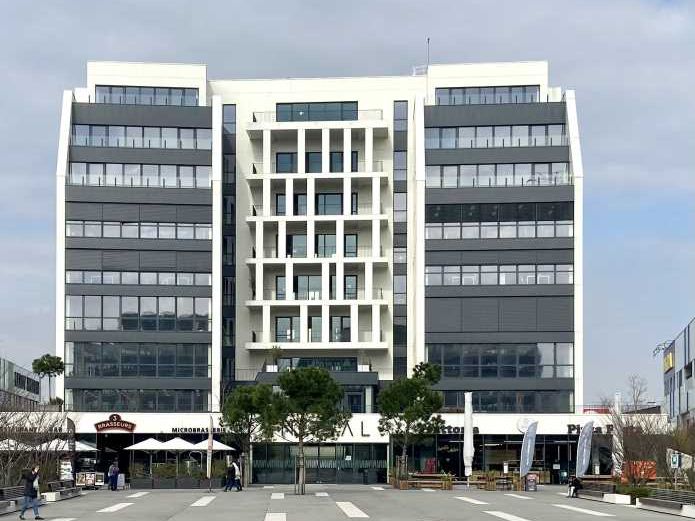 Location bureau Vénissieux (69200) - 2730 m²