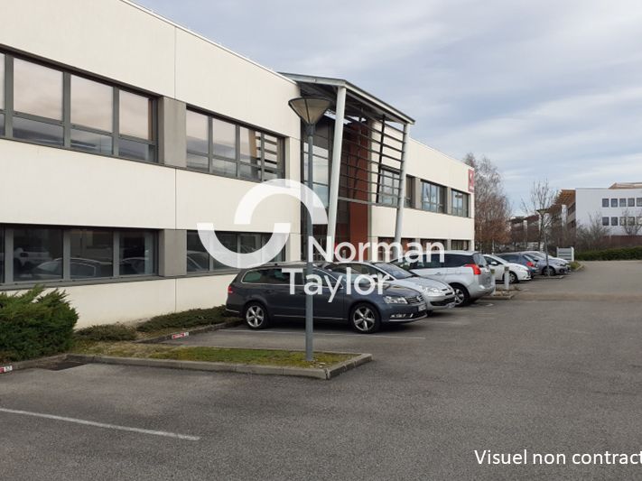 Location bureaux 570 m² divisibles à partir de 189 m²