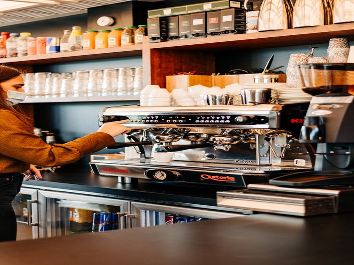Bureaux privatifs dans l'immeuble le Lumen à Lyon Confluence. 