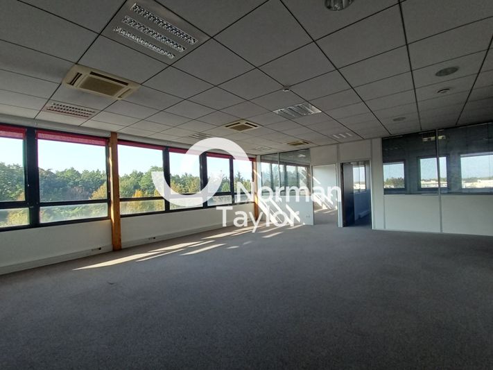 Location bureaux 240 m² non divisibles