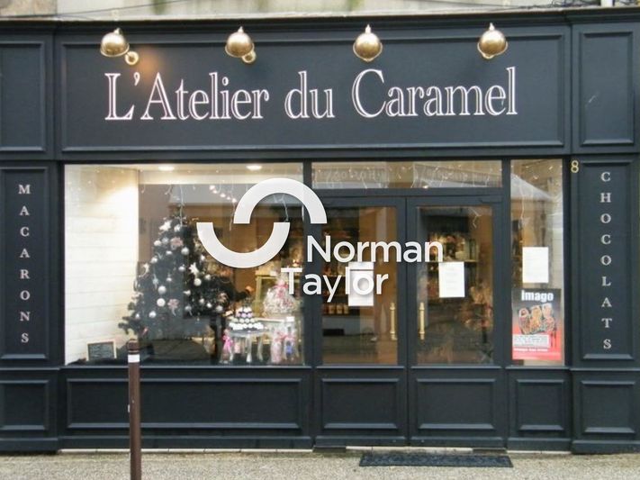 Location local commercial 320 m² non divisibles