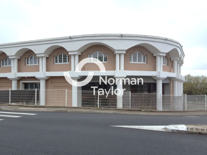 Location bureaux 400 m² non divisibles