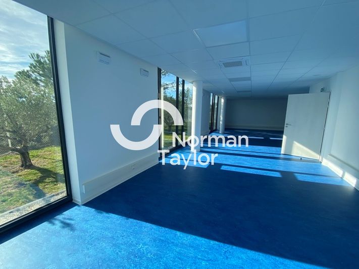 Location bureaux 1492 m² divisibles à partir de 49 m²