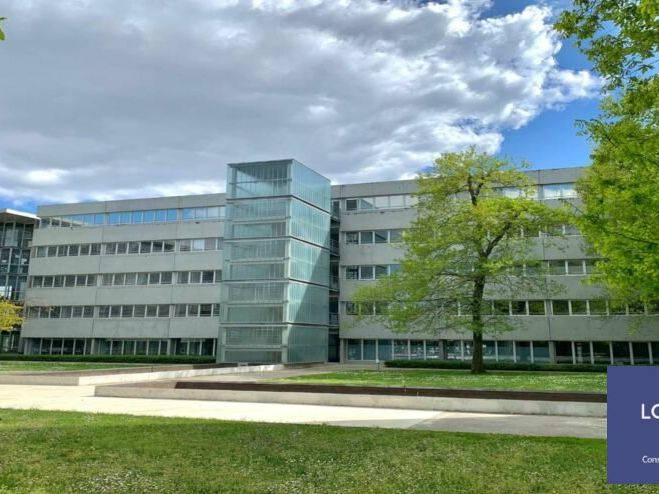 Location bureaux 140.35 m² divisibles à partir de 32.54 m²