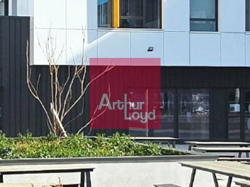 CLERMONT-FERRAND LA PARDIEU A  LOUER LOCAL COMMERCIAL  175 M²