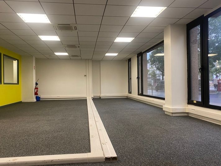 Bureaux de 165 m² en rez-de-chaussée à louer à la Part-Dieu 