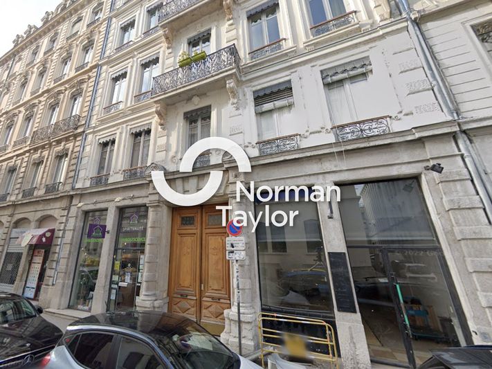 Vente bureaux 200 m² non divisibles
