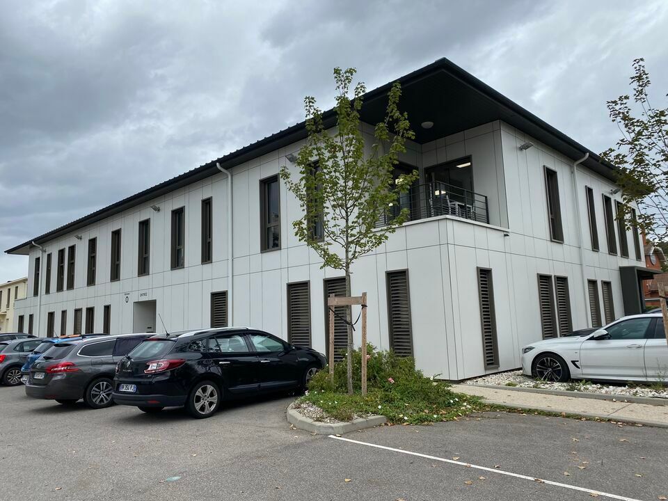 Location bureaux 195 m² divisibles à partir de 69 m²
