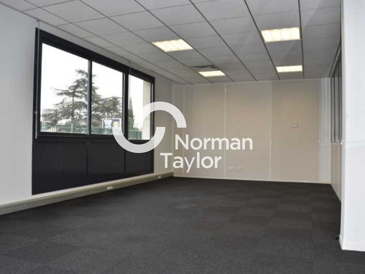 Location bureaux 340 m² non divisibles