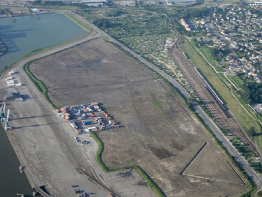 Vente terrain 320000 m² divisibles à partir de 1000 m²