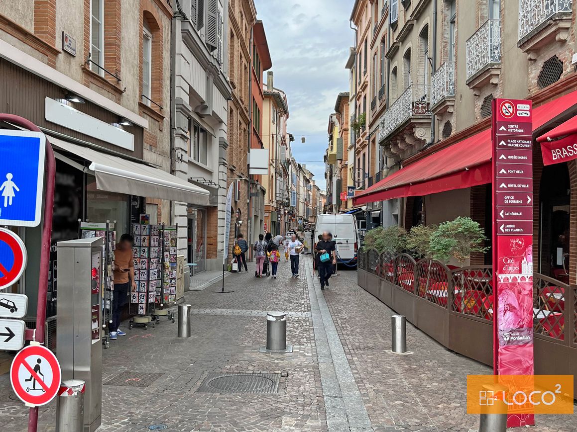 Location local commercial 400.00 m² à MONTAUBAN