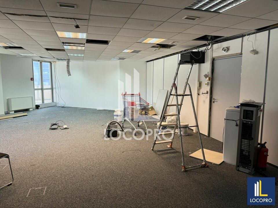 A LOUER - BUREAUX - 103 M2 DIVISIBLES - NICE ARÉNAS