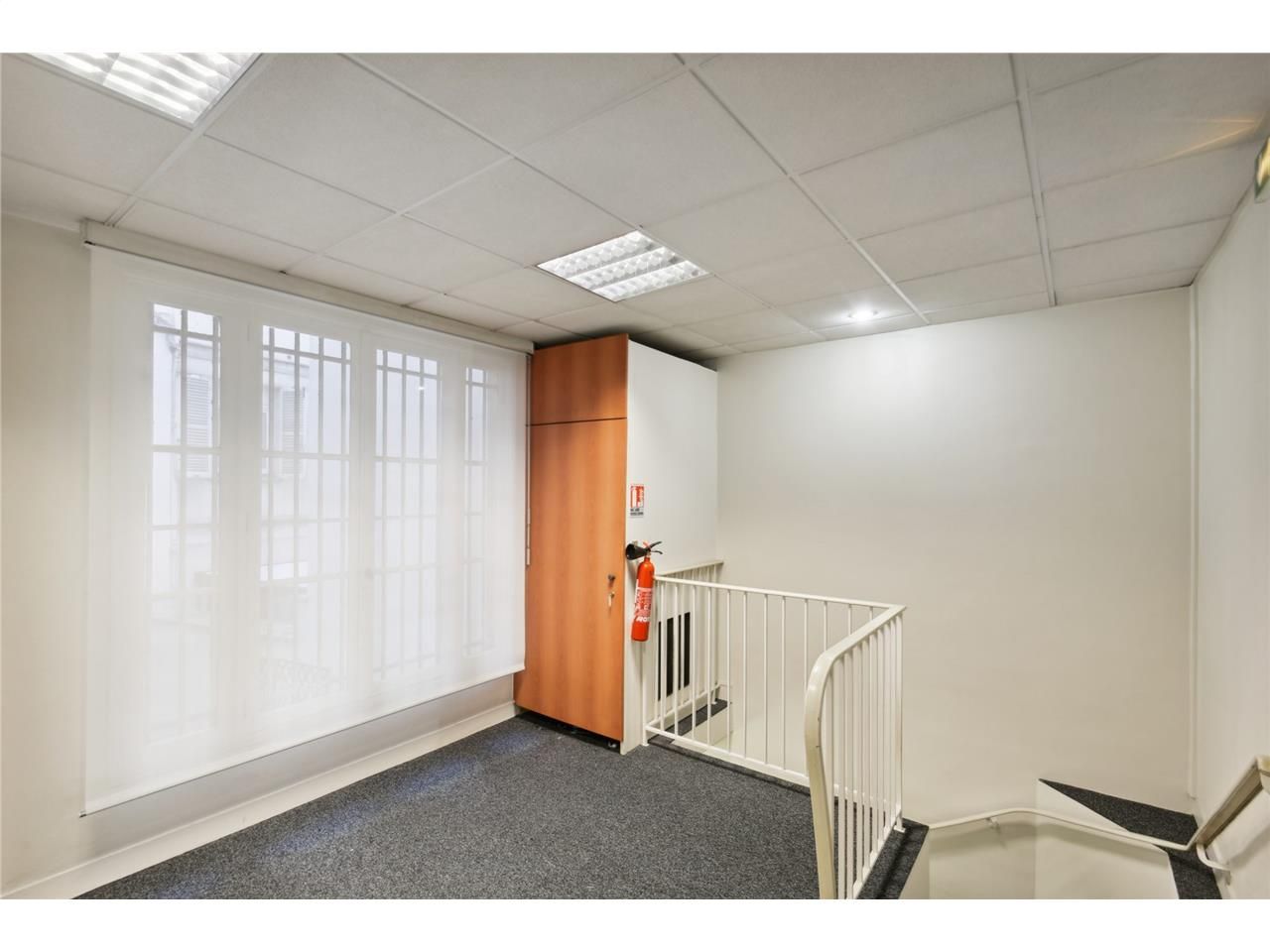 119 m² pour ce local commercial en location à Paris