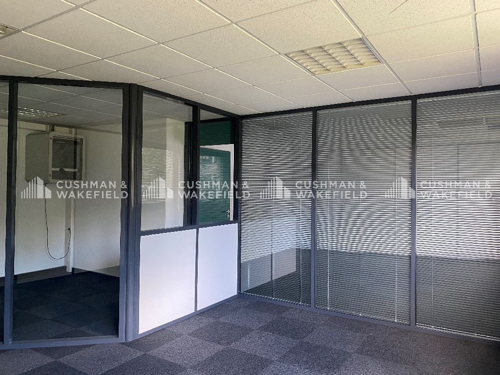 Vente bureaux 338 m² divisibles à partir de 103 m²
