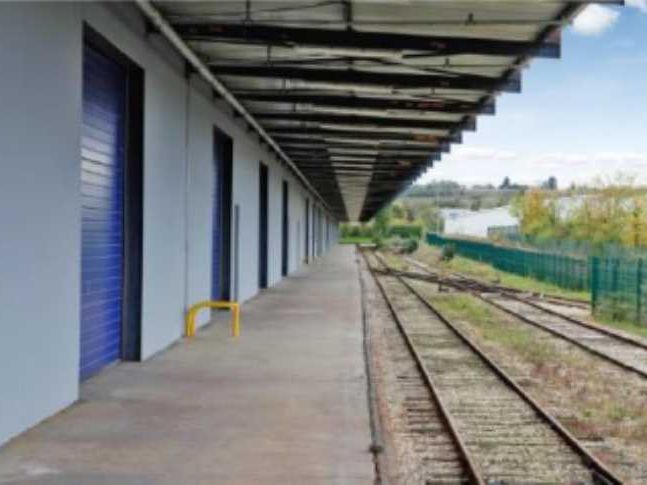 Norman Taylor vous propose à la location deux lots d'activité de 1783 m² et de 1813 m².