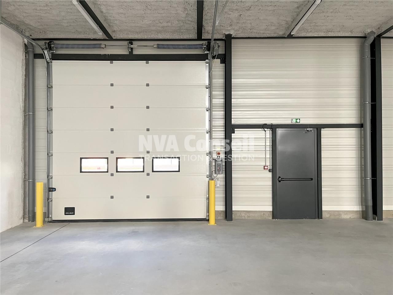 Location local d''activités 312 m² à Saint-Ouen-l''Aumône