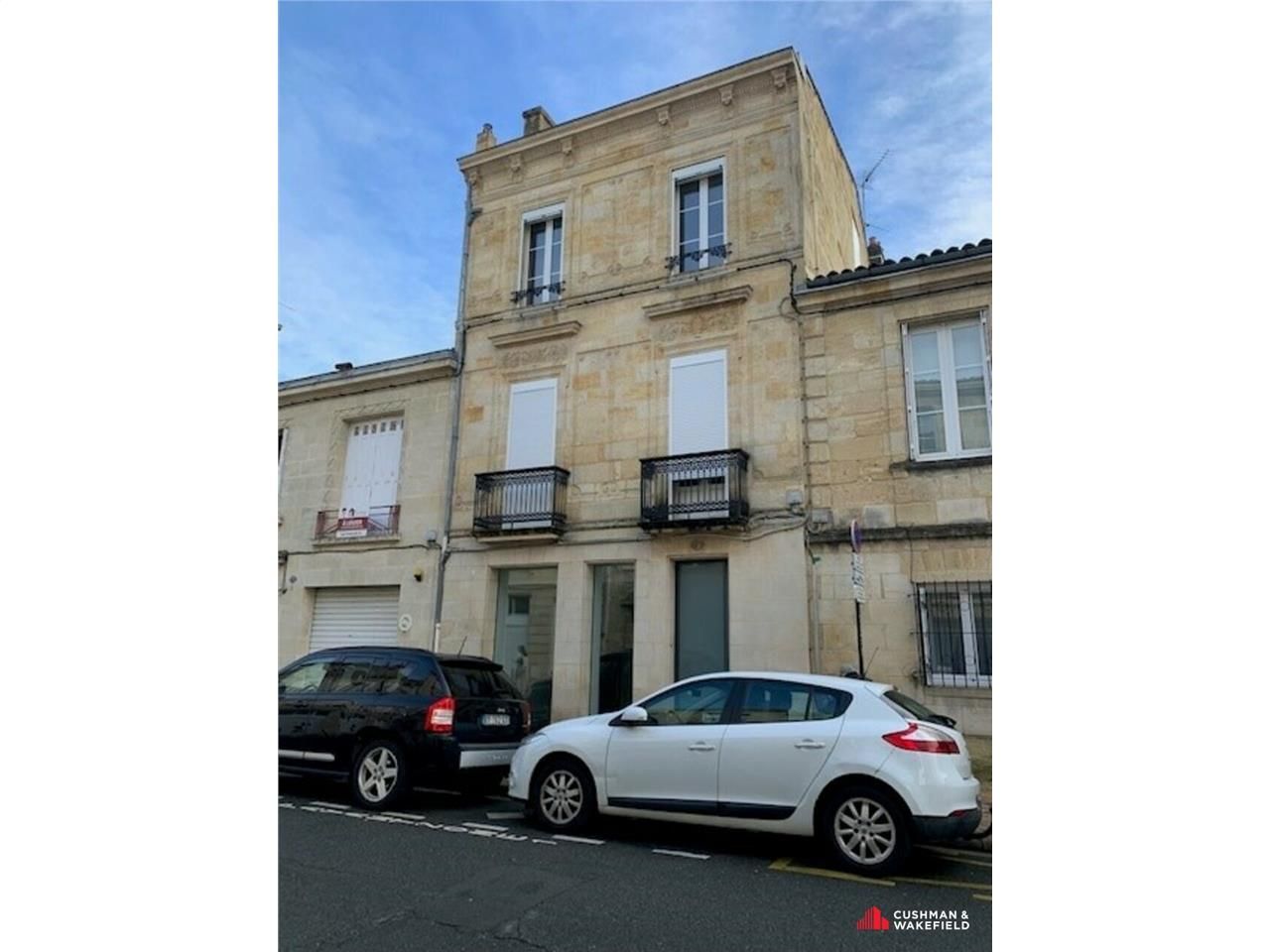 Vente local commercial 107 m² non divisibles