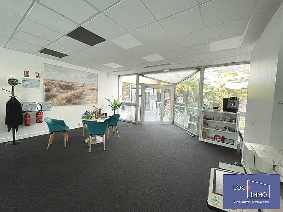 Vente bureaux 283.6 m² non divisibles