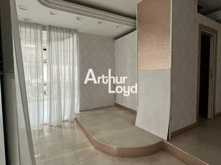 Local commercial 38 m² à louer Gray d'Albion - Cannes centre-ville 