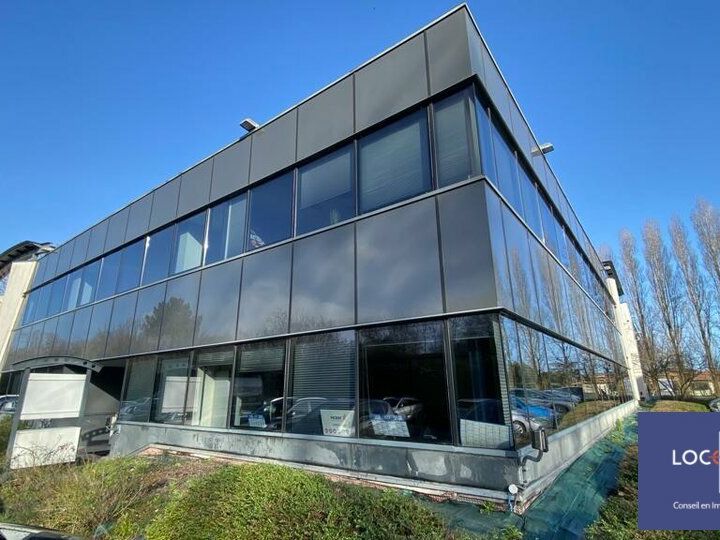 Location bureaux 400 m² divisibles à partir de 100 m²