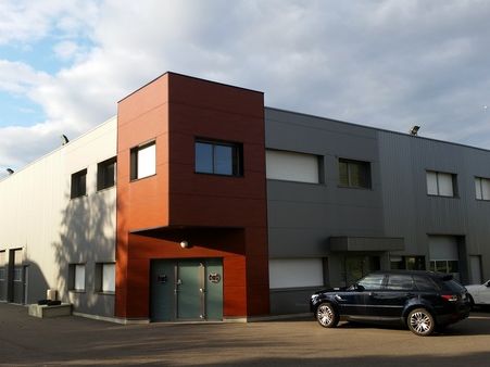 Location local d''activites 328 m² divisibles à partir de 328 m²