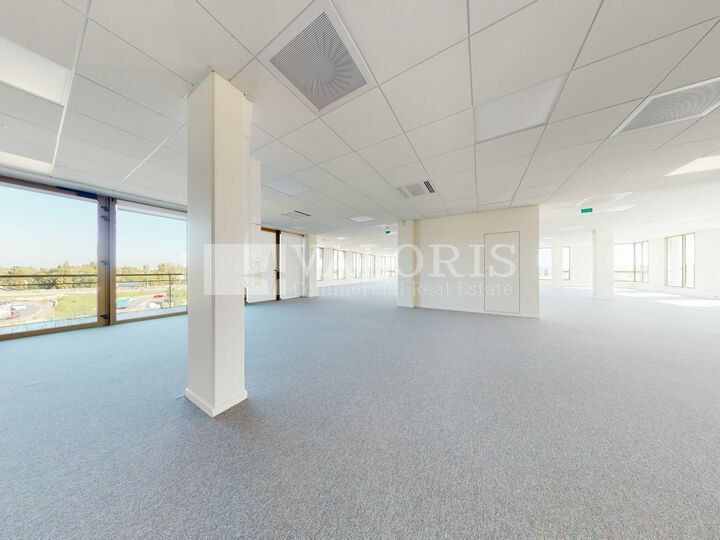 Venez visiter ce plateau, prêt à être cloisonné !