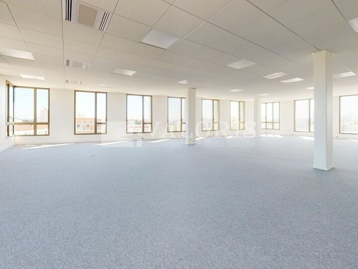 1926 m² pour ce bureaux en location à Villeurbanne