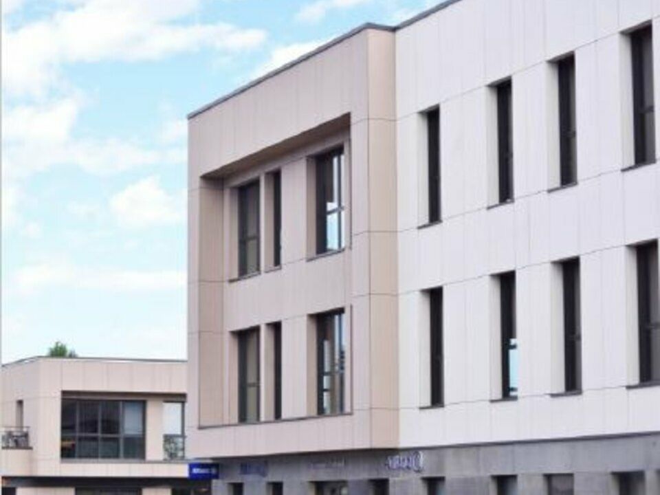 À VENDRE  – BUREAUX NEUFS DÈS 82 m² – LIMAS / IMMEUBLE TERTIAIRE DE STANDING