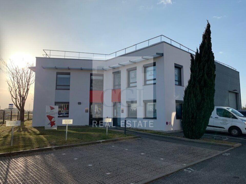 Location bureaux 715 m² divisibles à partir de 87 m²