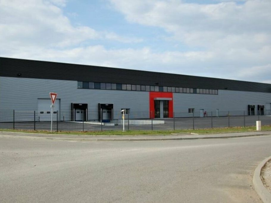 Location local d''activites 571 m² non divisibles